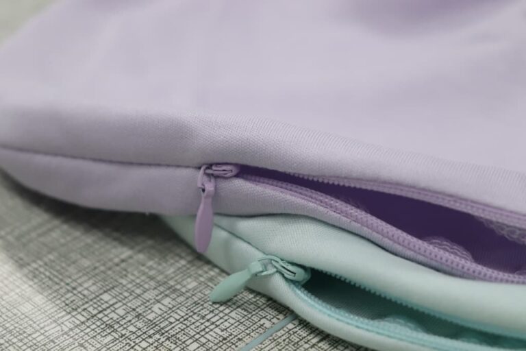 Zipper Construction detail 4