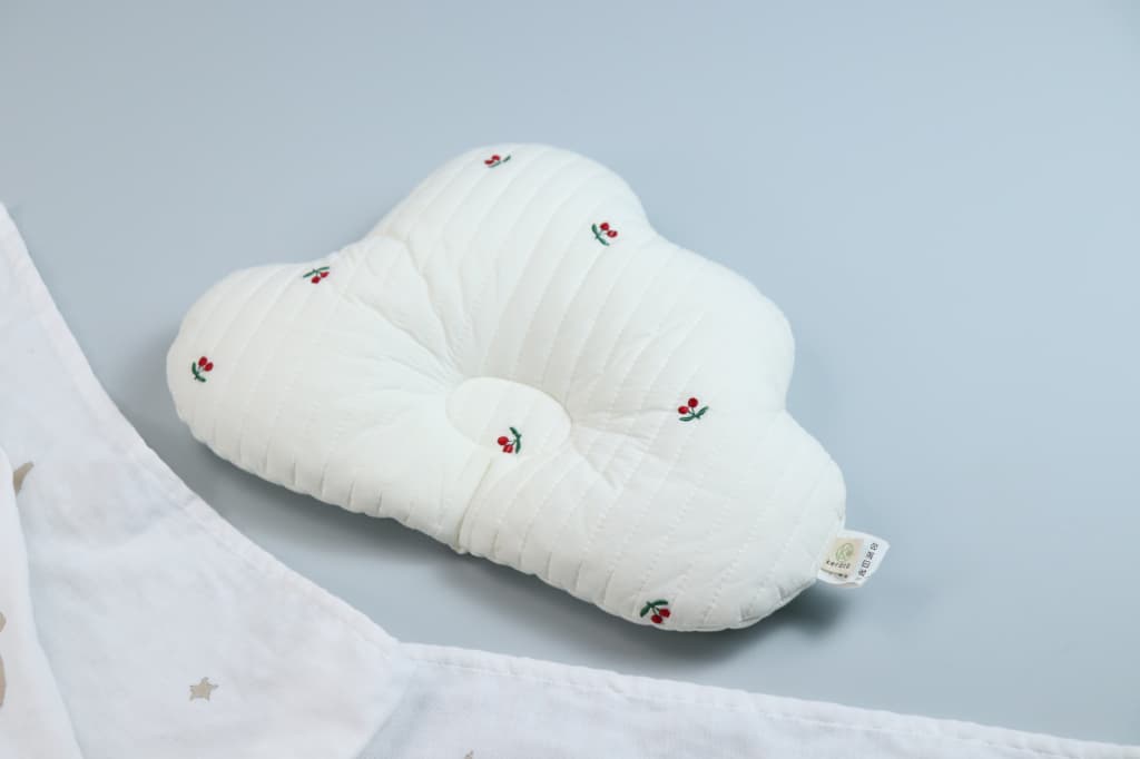 Quilted Cloud Baby Head Pillow