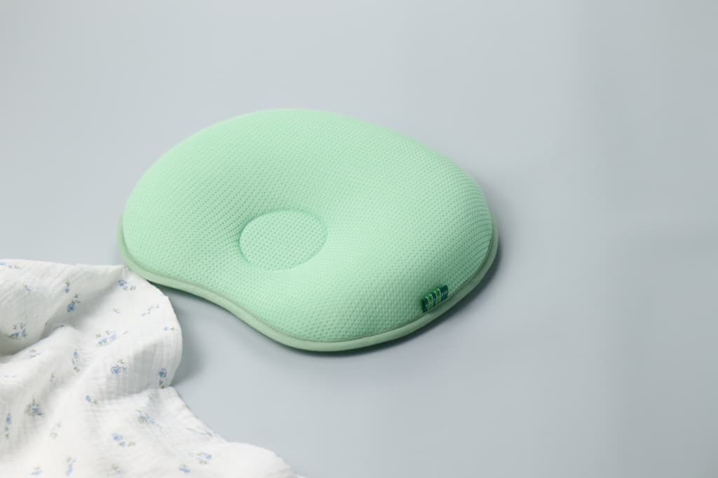 All Mesh Newborn Head Shaping Pillow