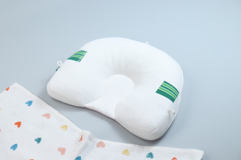 Adjustable Newborn Head Shaping Pillow