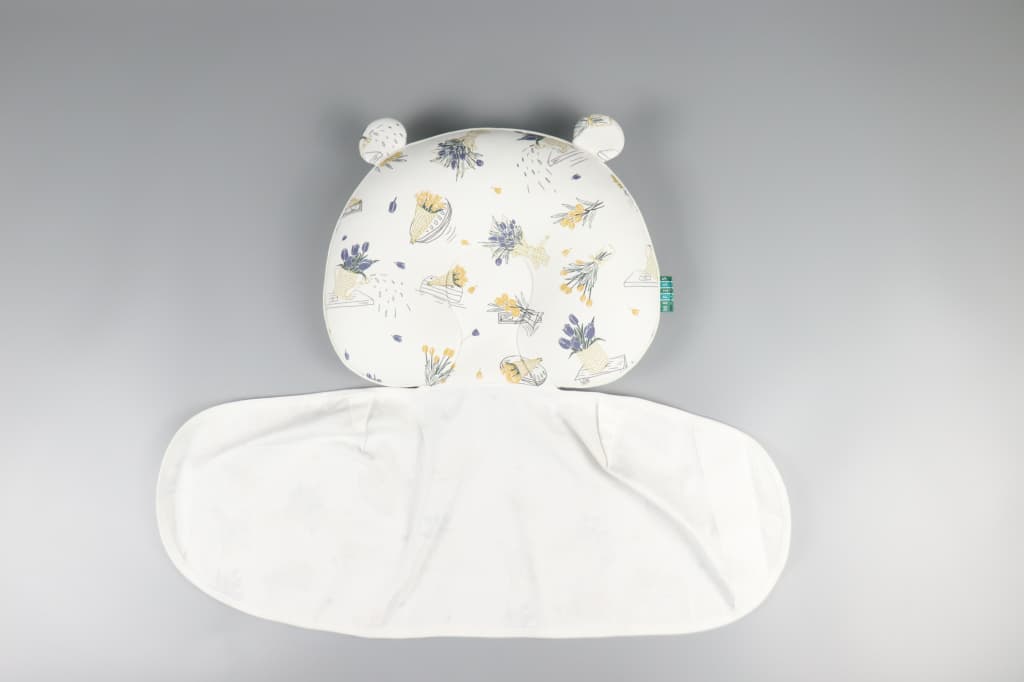 Adjustable Swaddling for Settled Sleep