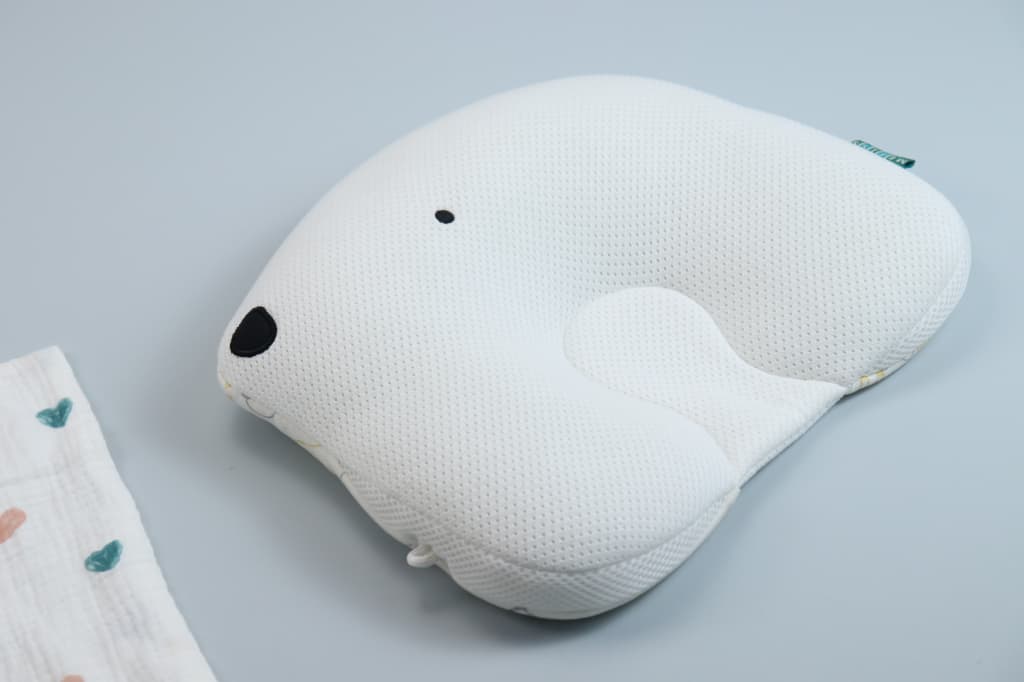 Simple Embroidered Polar Bear Design