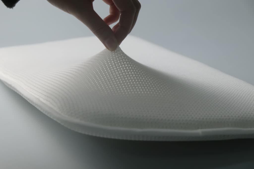 Replaceable 3D Mesh Inserts