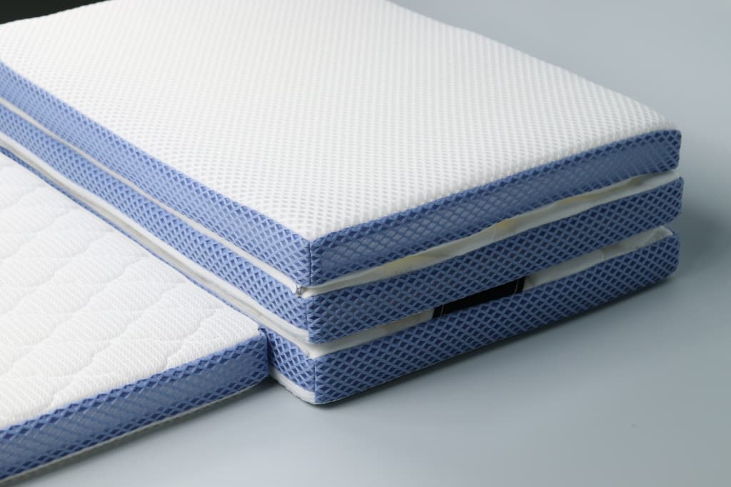 Breathable Mesh Around Three Sides
