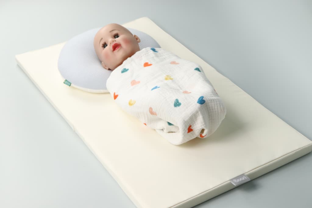 Doubles as a Baby Nap Mat