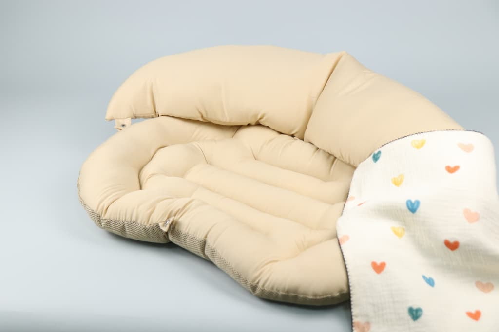 Adjustable Crescent Bolster